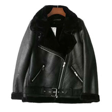 Cargar imagen en el visor de la galería, Chaqueta o Casaca de cuero | Limpieza | Lavanderia a Domicilio
